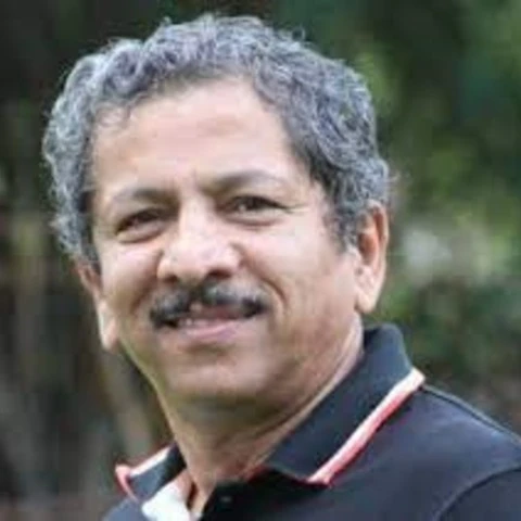 मा. सुनंदन लेले